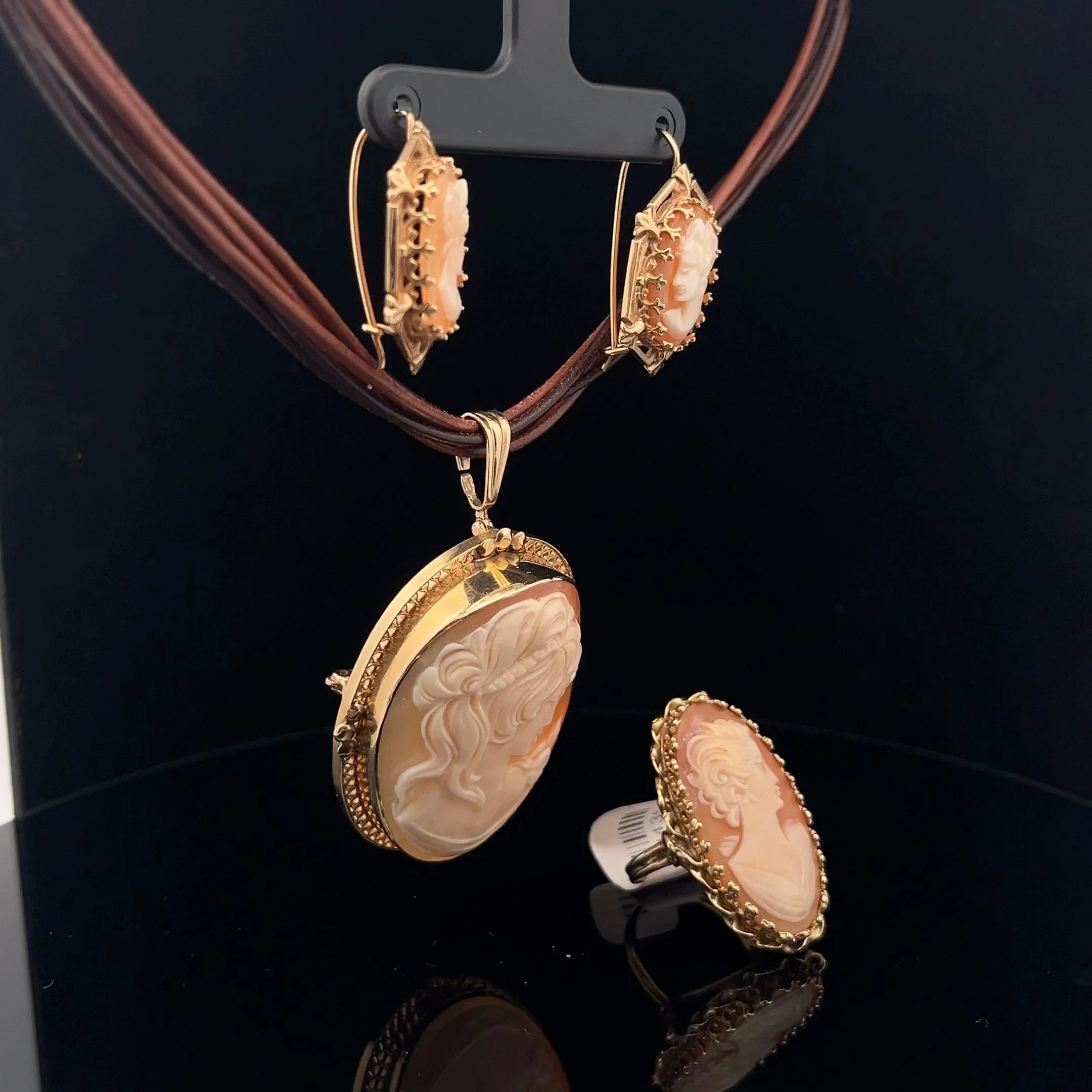 14k Yellow Gold Earring ,Ring and Pendant Vintage Cameo Set