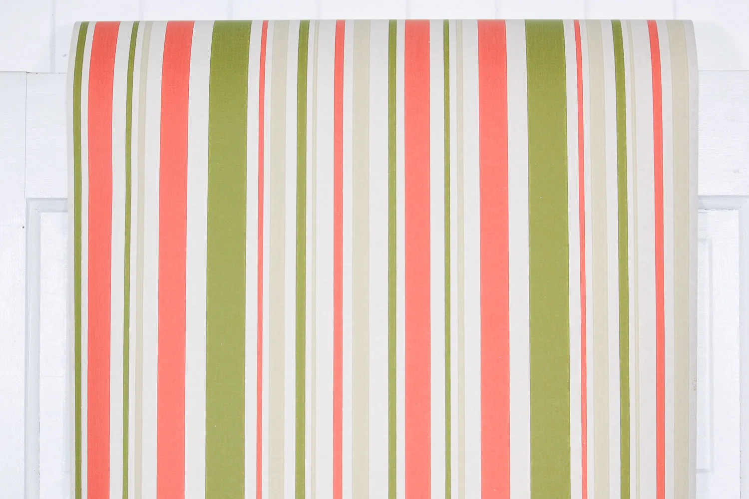 1960s Stripe Vintage Wallpaper