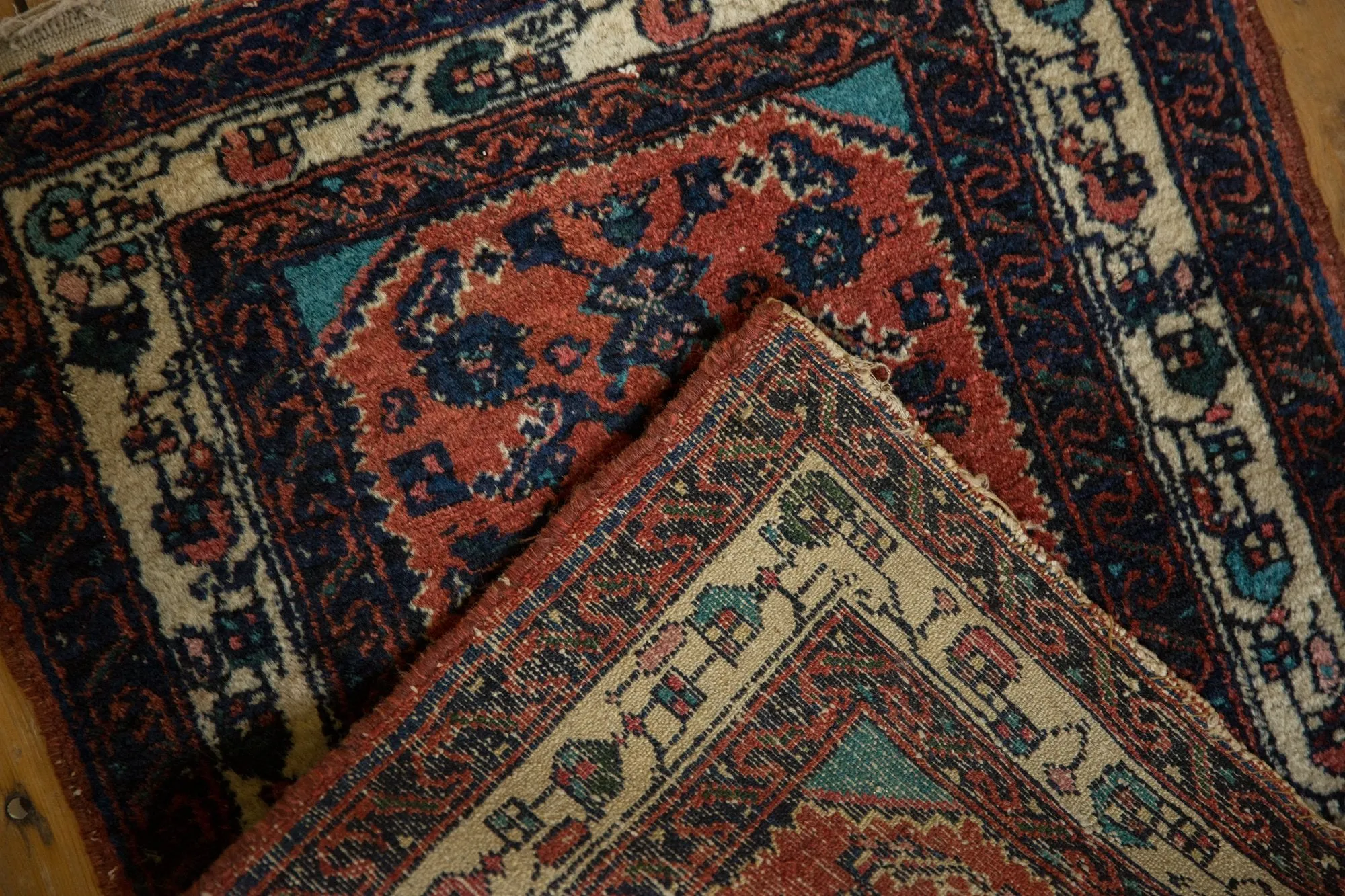 2x2.5 Vintage Engelas Square Rug Mat