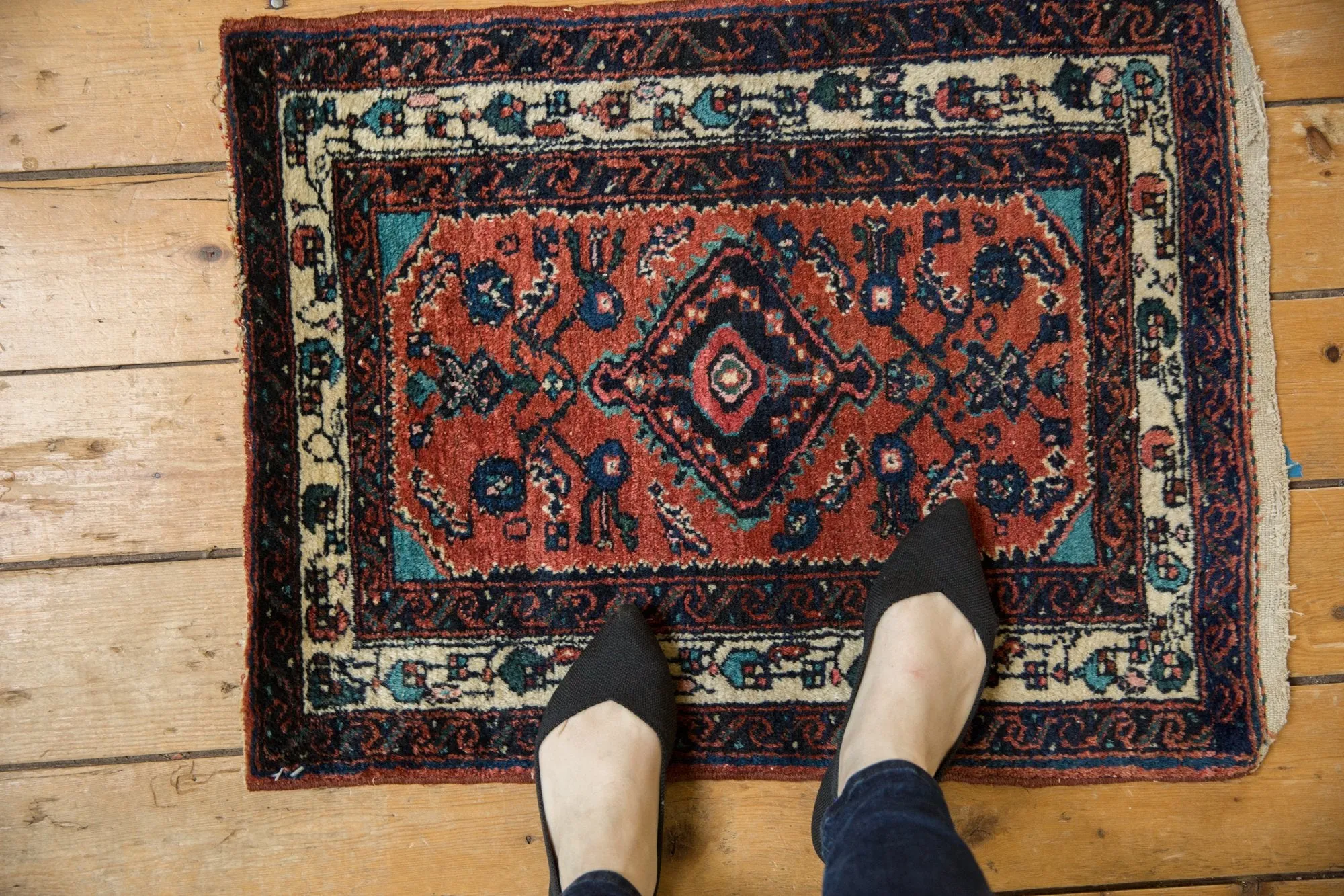 2x2.5 Vintage Engelas Square Rug Mat
