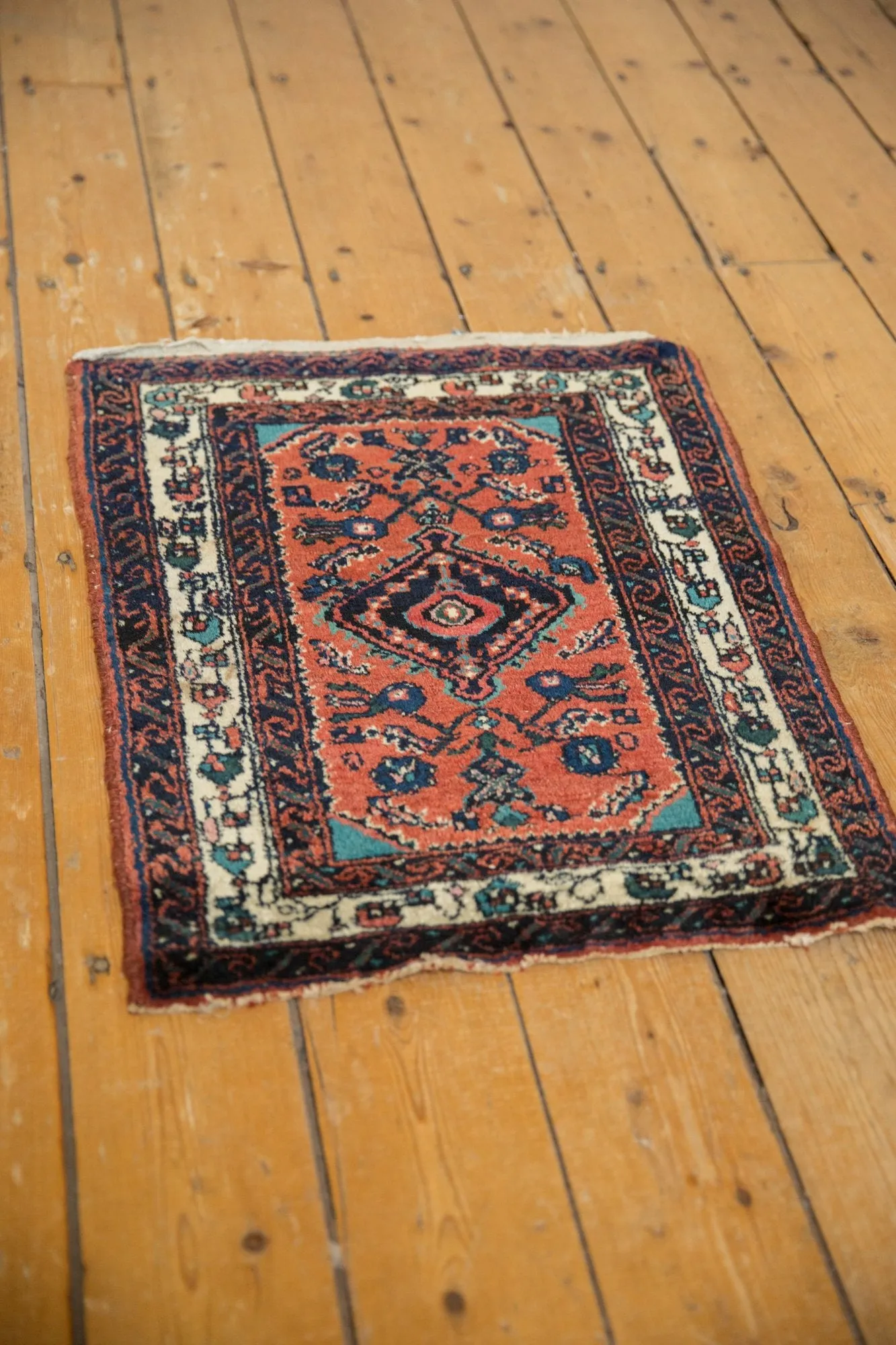 2x2.5 Vintage Engelas Square Rug Mat