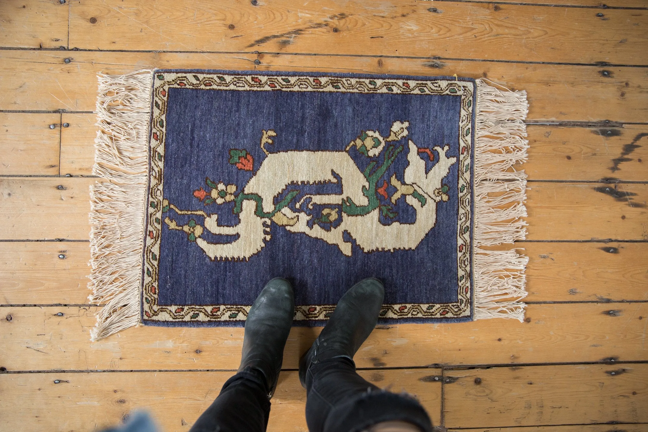 2x2.5 Vintage Pictorial Armenian Dragon Design Square Rug Mat