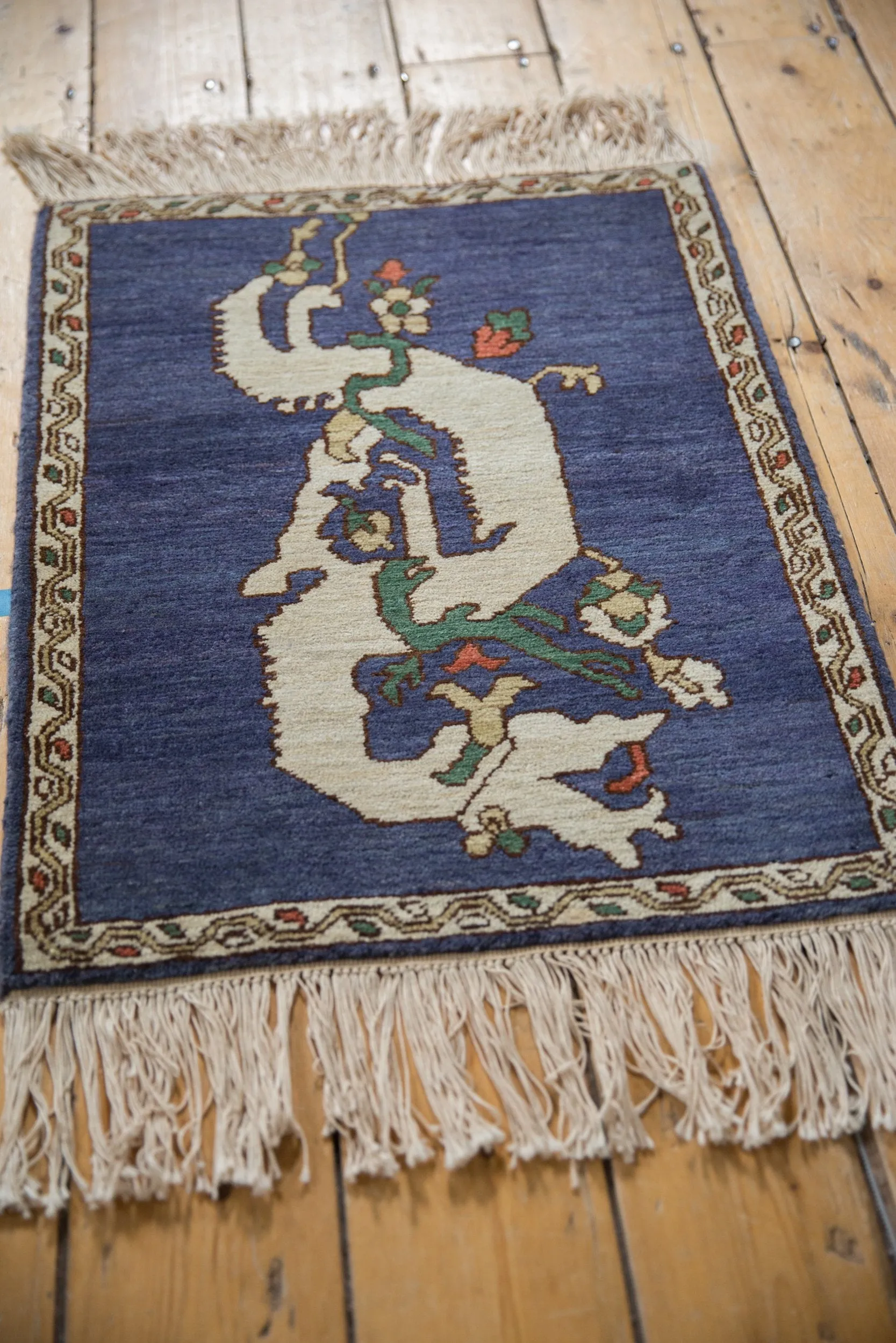 2x2.5 Vintage Pictorial Armenian Dragon Design Square Rug Mat