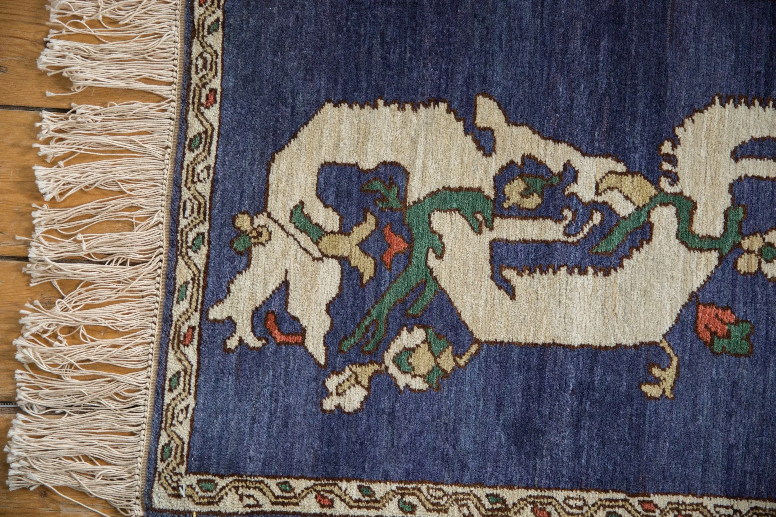 2x2.5 Vintage Pictorial Armenian Dragon Design Square Rug Mat