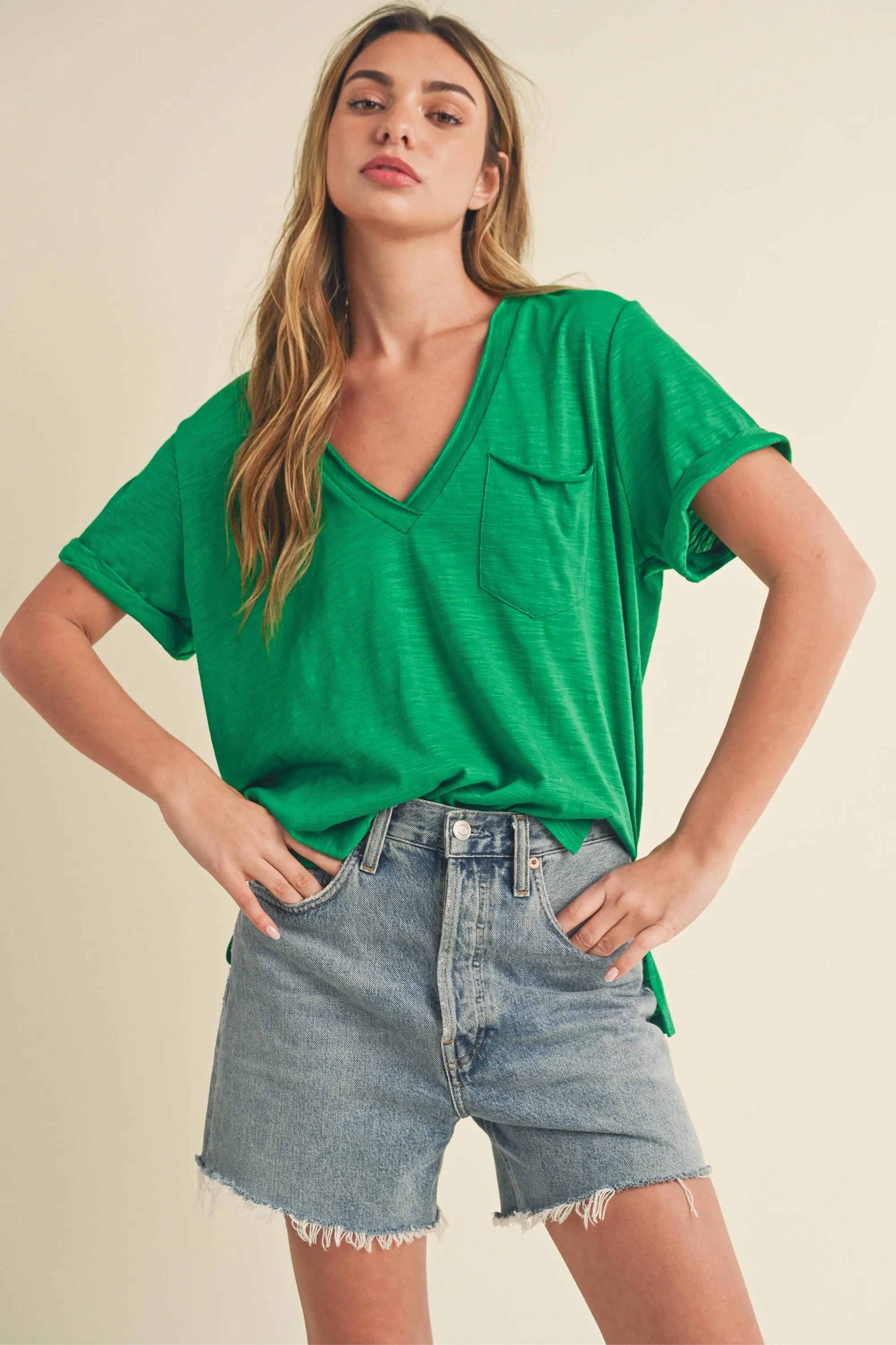 Aemi   Co Side Slit V-Neck Short Rolled Sleeve T-Shirt