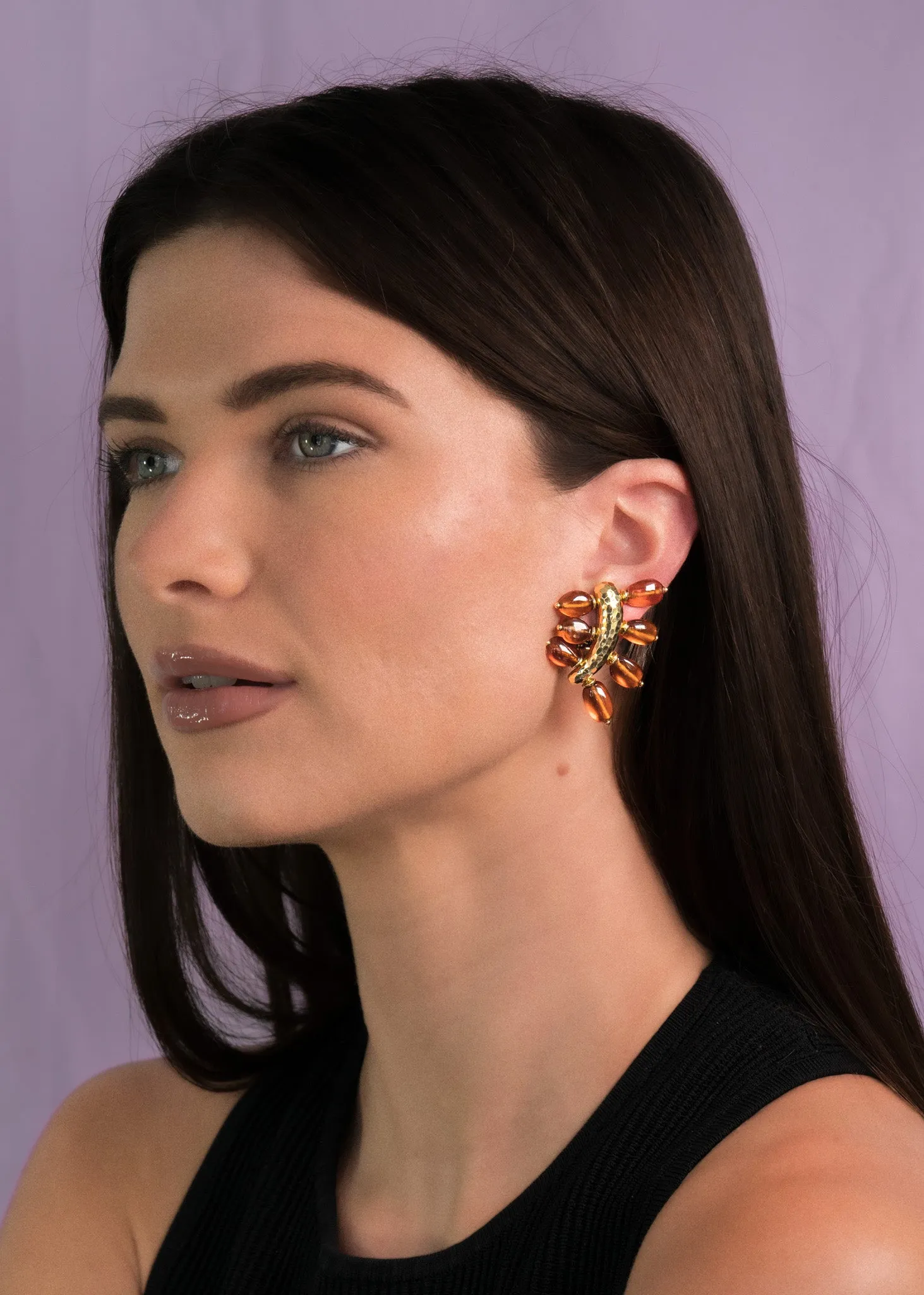 Andrew Clunn 1980's Citrine Bead 18 Karat Yellow Gold Hammered Fanning Vintage Ear-Clip Earrings