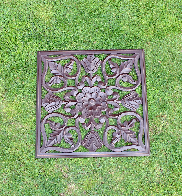 Damask Wooden Wall Medallion
