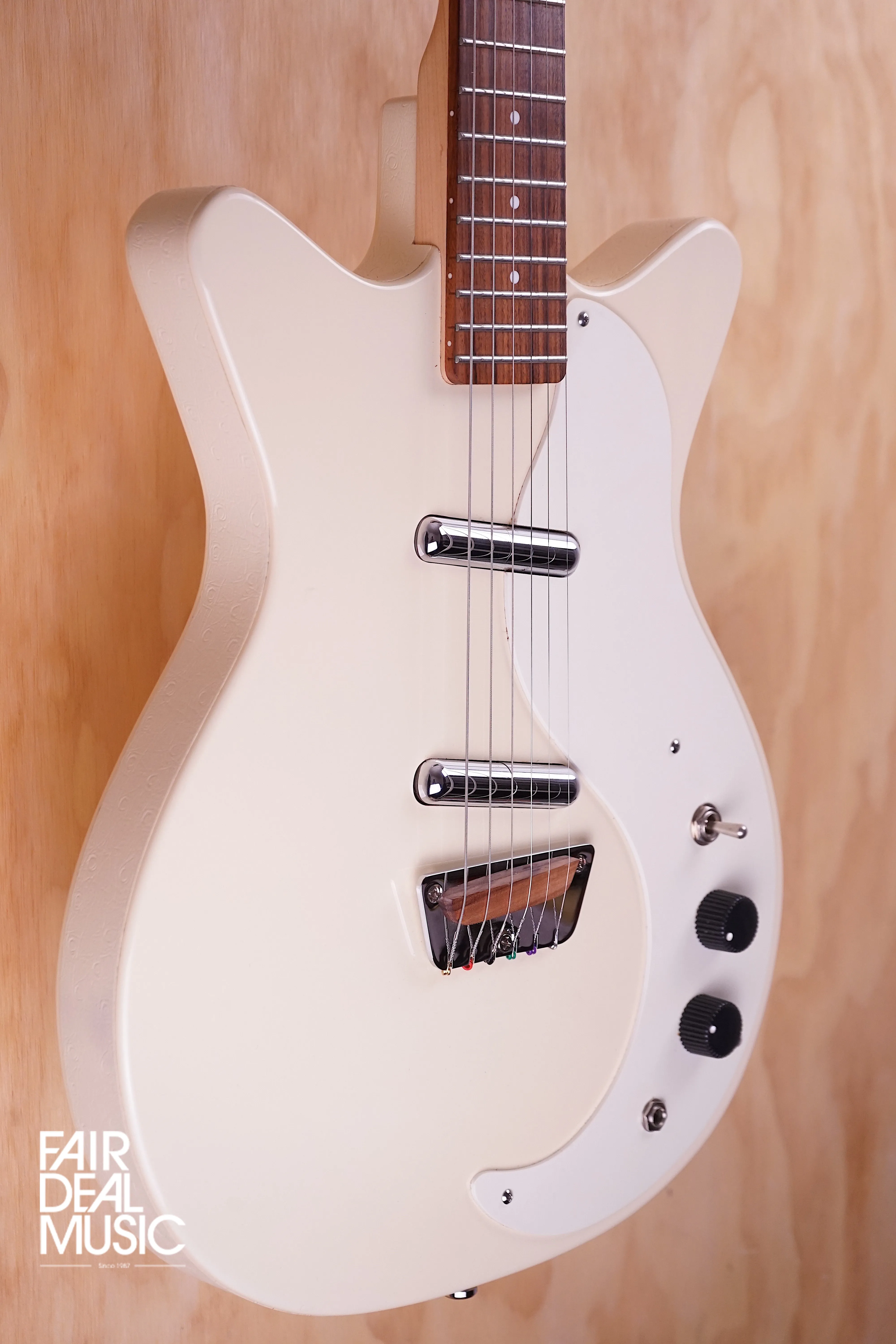 Danelectro DC59VCR "The Stock 59" Guitar in Vintage Cream, USED