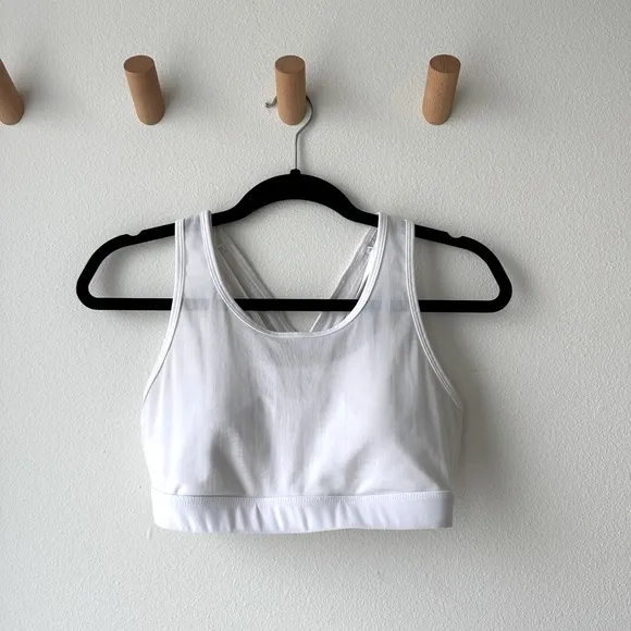 Fabletics | Faye High Impact Sports Bra | Classic White | Breathable Mesh | Sm
