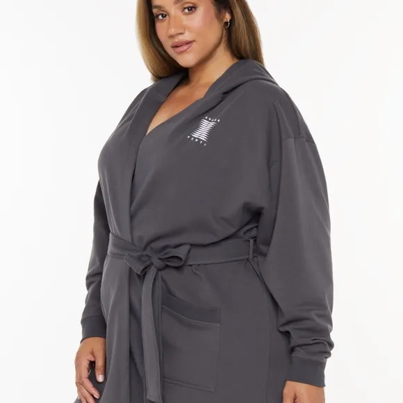 FOREVER SAVAGE SHOWGIRL SHORT ROBE XL/1XL