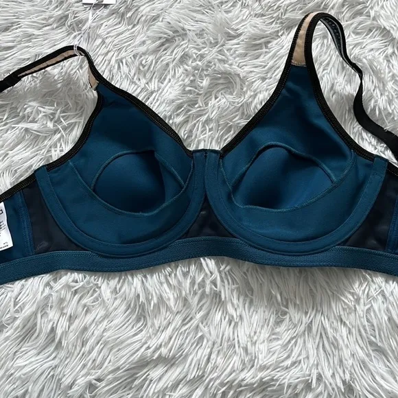 Freya Active womens Sonic Under wire Moulded Total Eclipse Sports Bra size 28DDD