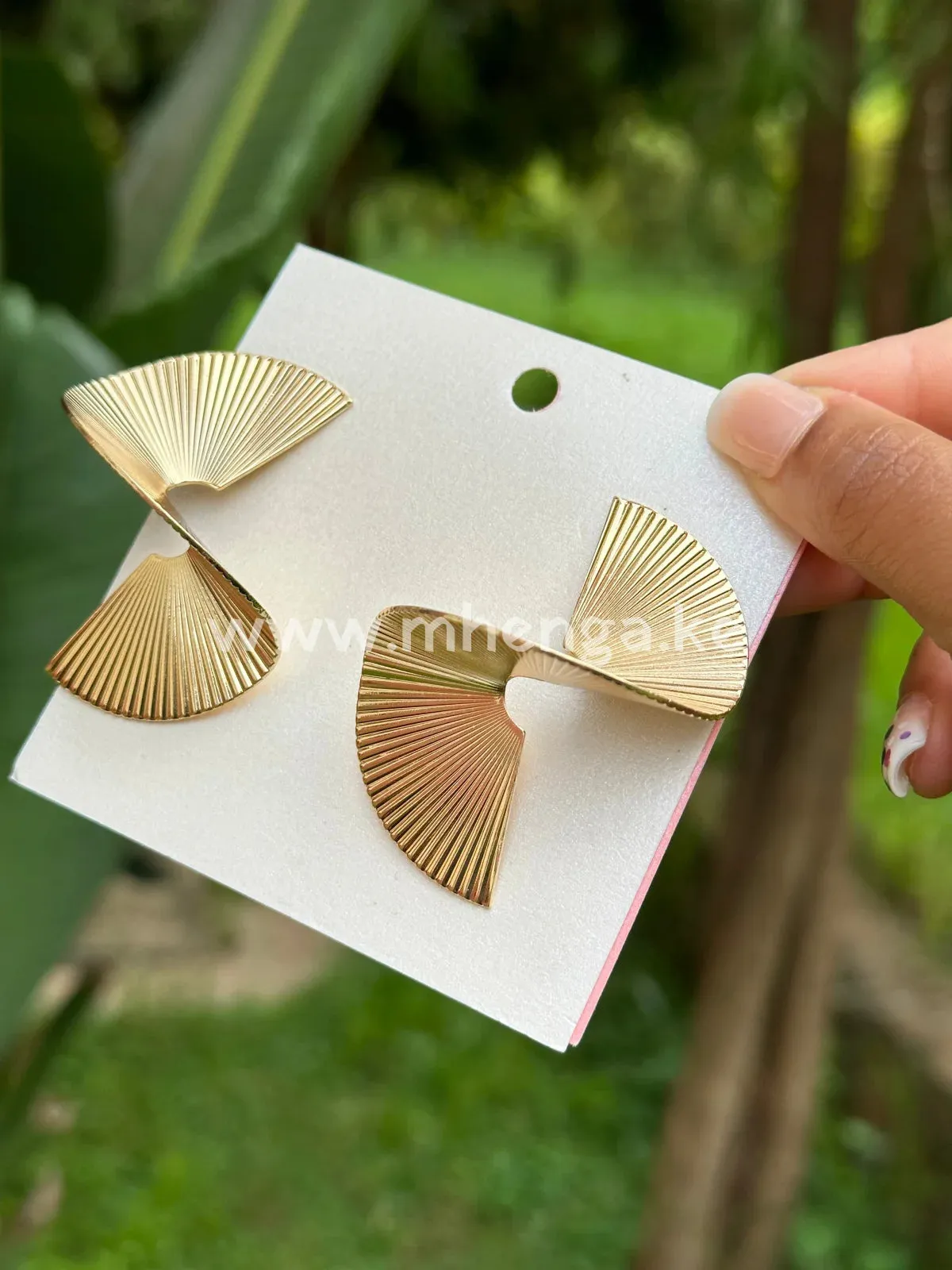 Gold Geometric Earrings Exaggerated Statement Earrings Punk Stylish Sectored Twisted Earring Jewelry for Women and Girls Earrings 00001