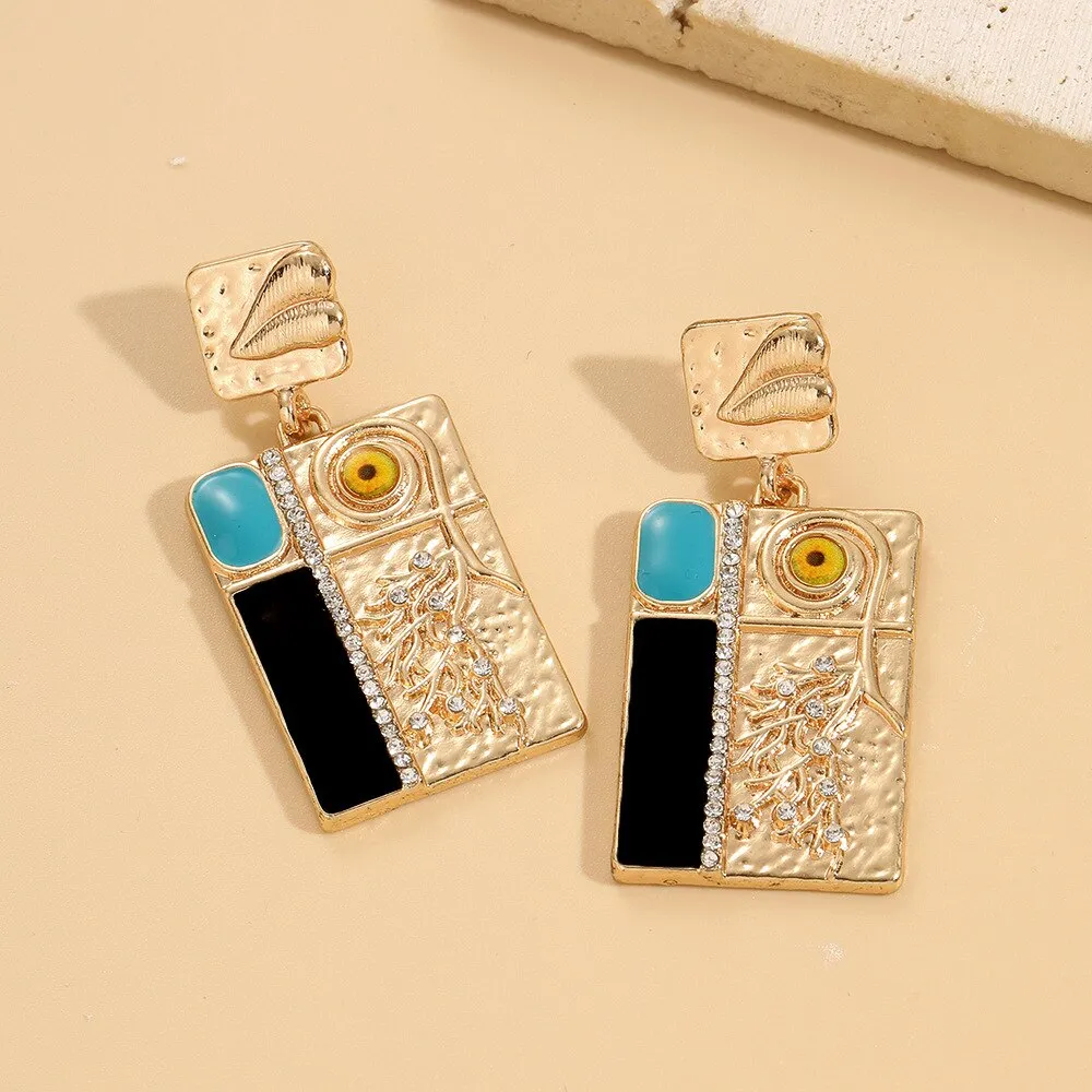 Golden Retro Rectangle Dangle Earrings: A Vintage Statement of Ethereal Charm
