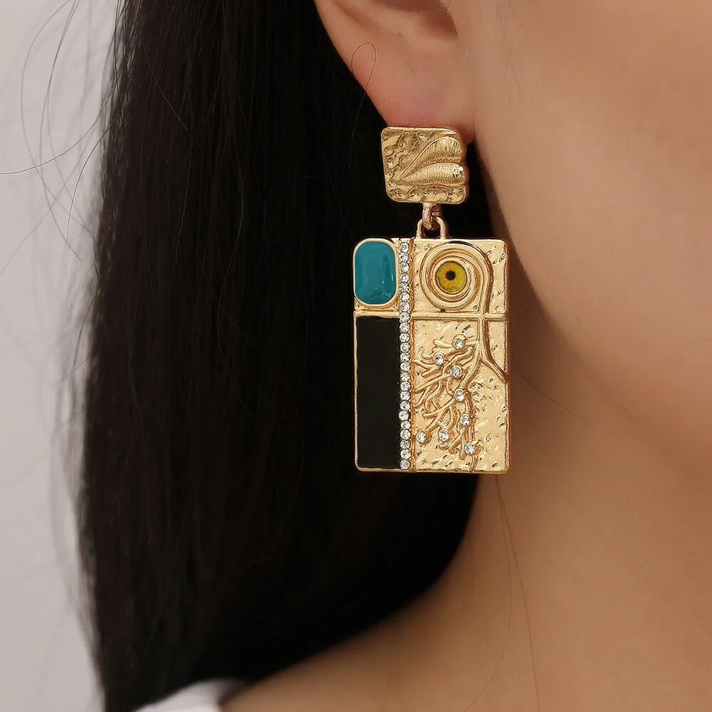Golden Retro Rectangle Dangle Earrings: A Vintage Statement of Ethereal Charm