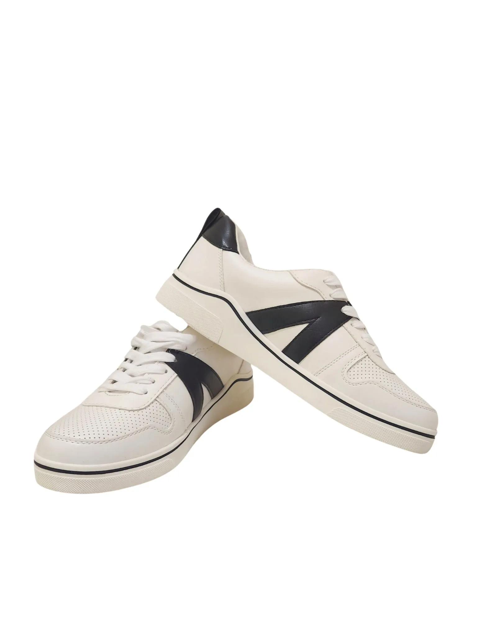 MIA Alta Sneaker