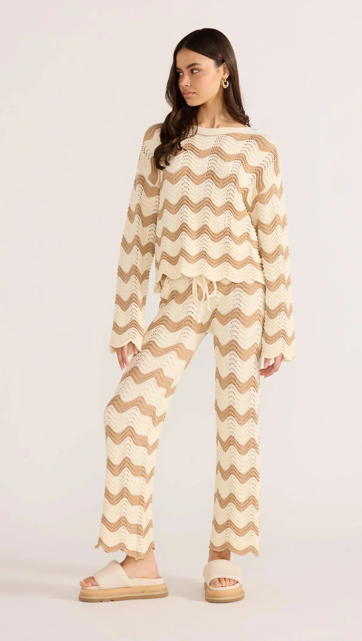 MINK PINK BROOKE CROCHET WAVE SWEATER BROWN/WHITE