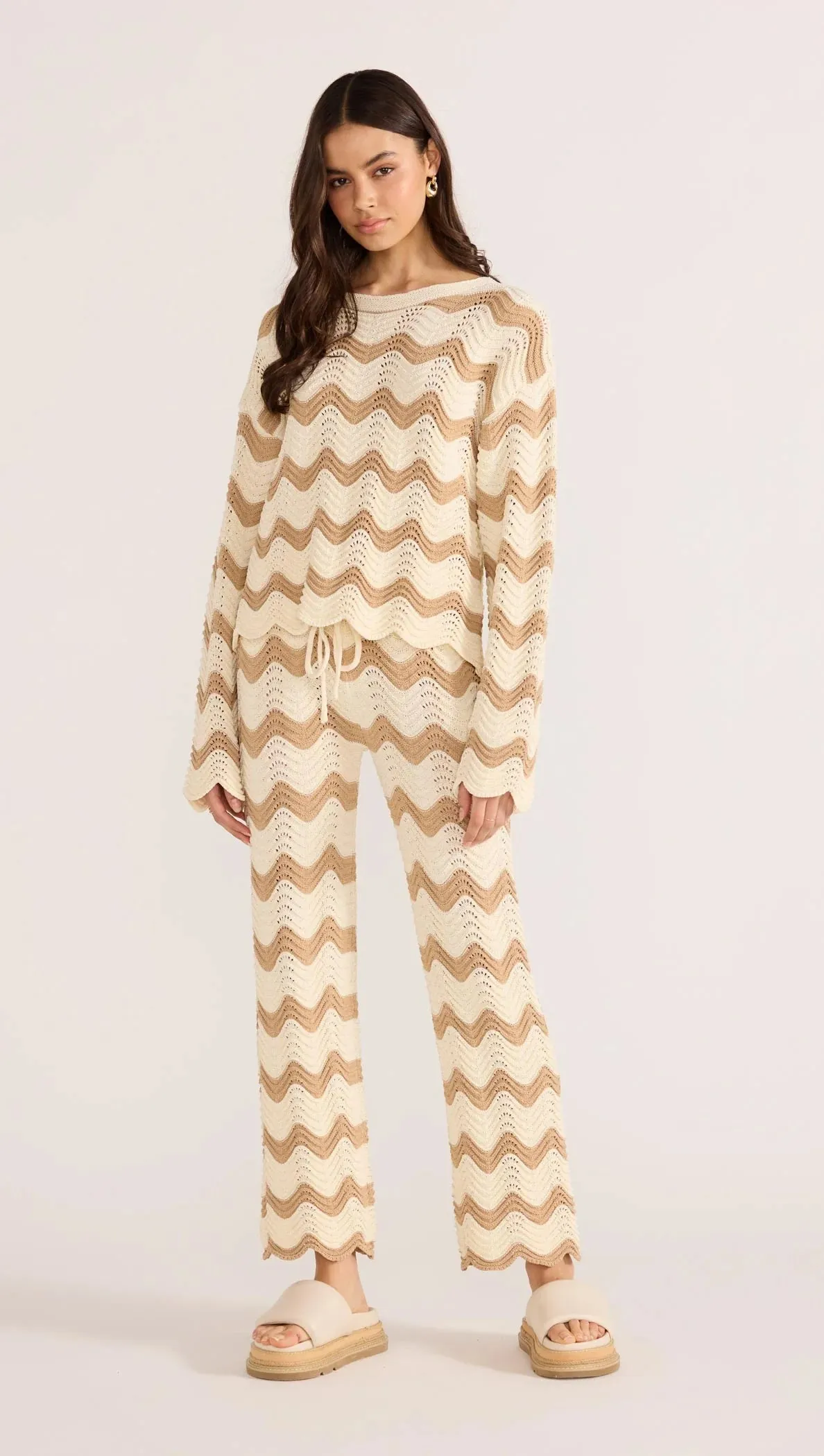 MINK PINK BROOKE CROCHET WAVE SWEATER BROWN/WHITE