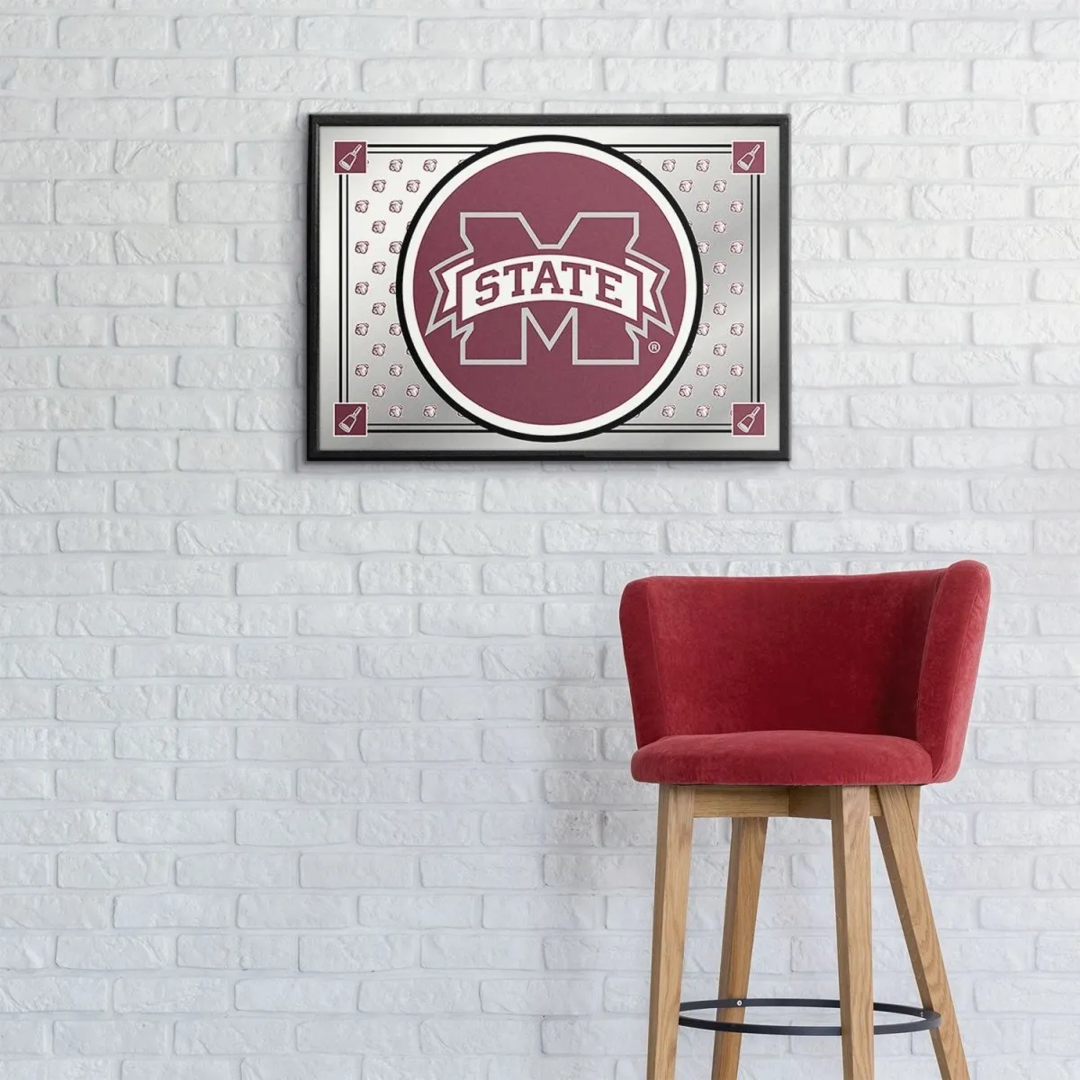 Mississippi State Bulldogs: Team Spirit - Framed Mirrored Wall Sign