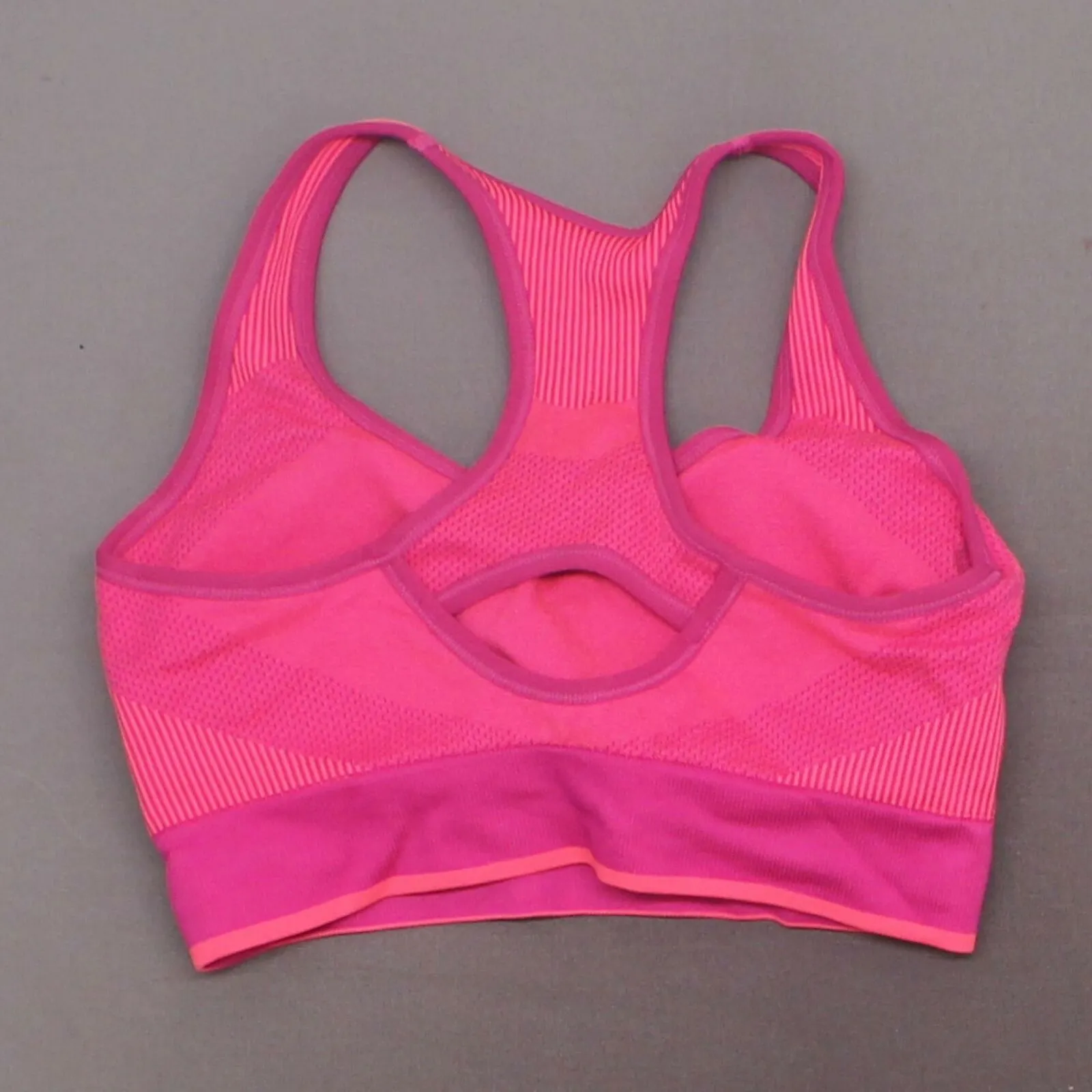 New Puma Womens Active Performance Sports Seamless Bra. 1343696-1 Medium