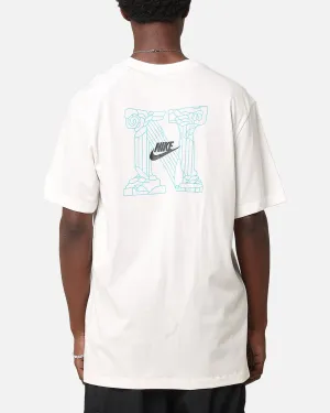 Nike Sportswear Essential Club T-Shirt Sail