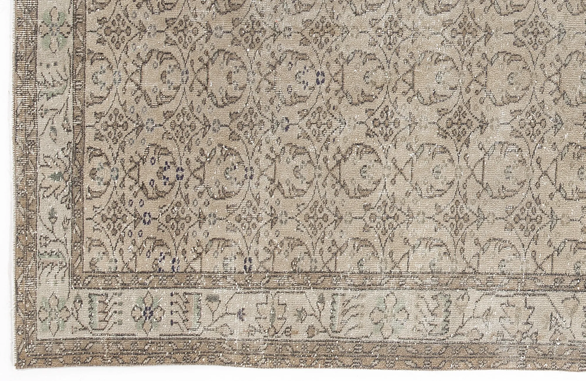 Retro Design Beige Over Dyed Vintage Rug 5'7'' x 9'3'' ft 170 x 281 cm