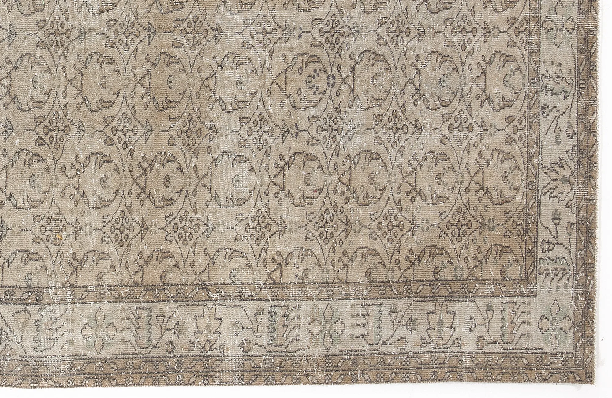 Retro Design Beige Over Dyed Vintage Rug 5'7'' x 9'3'' ft 170 x 281 cm