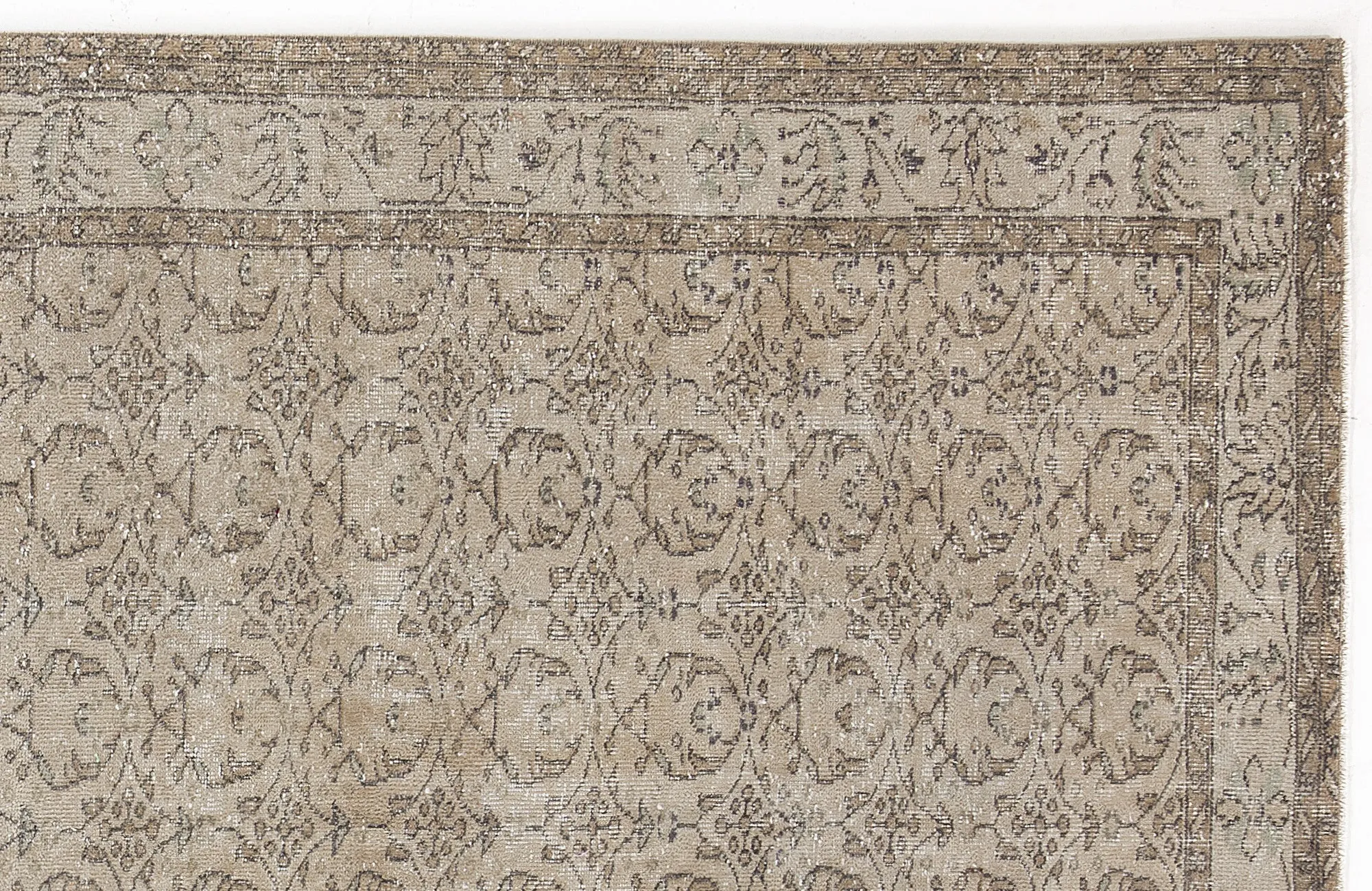 Retro Design Beige Over Dyed Vintage Rug 5'7'' x 9'3'' ft 170 x 281 cm