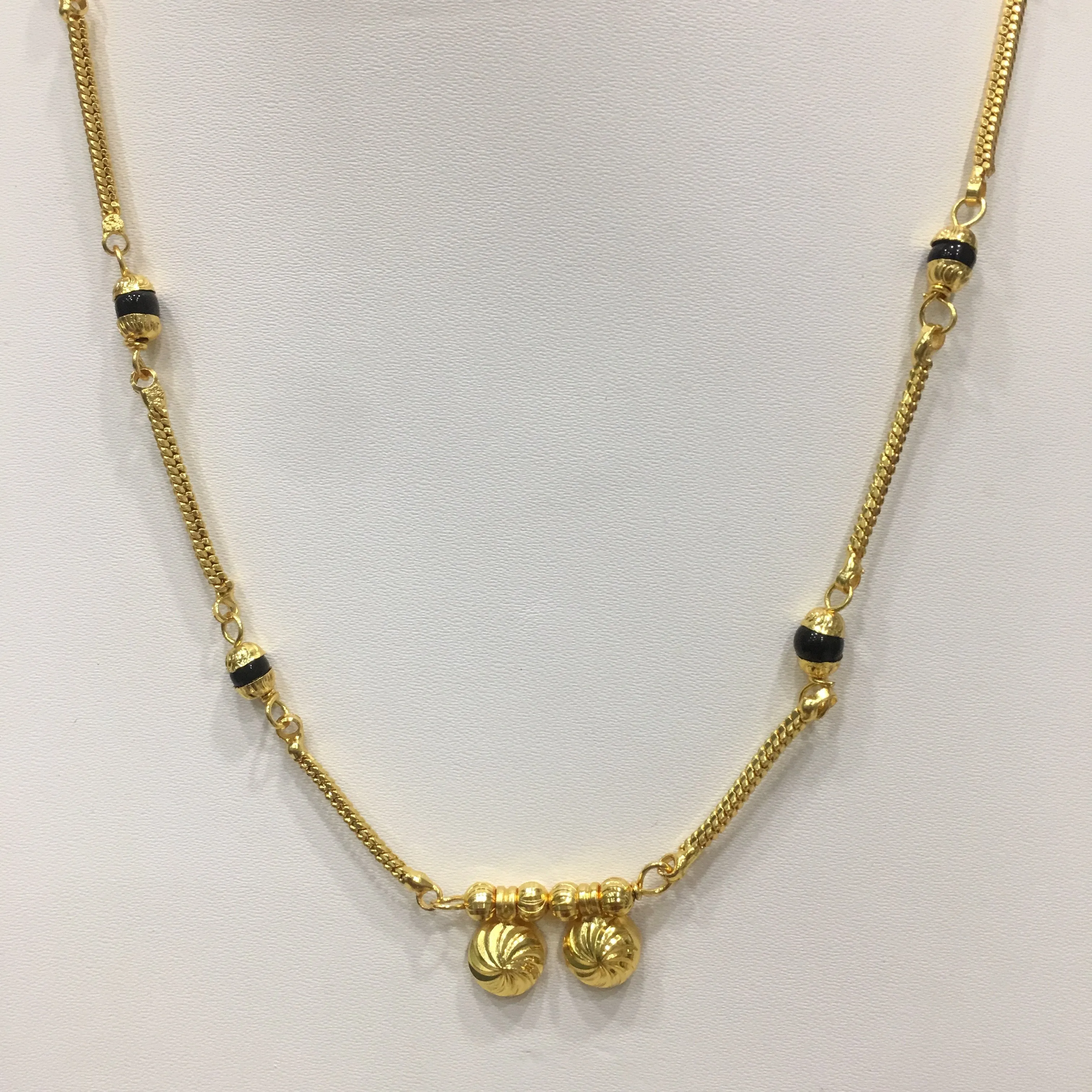 Short Mangalsutra Designs Gold Plated Latest 2 Vati Pendant Single Line Gold Chain Mangalsutra