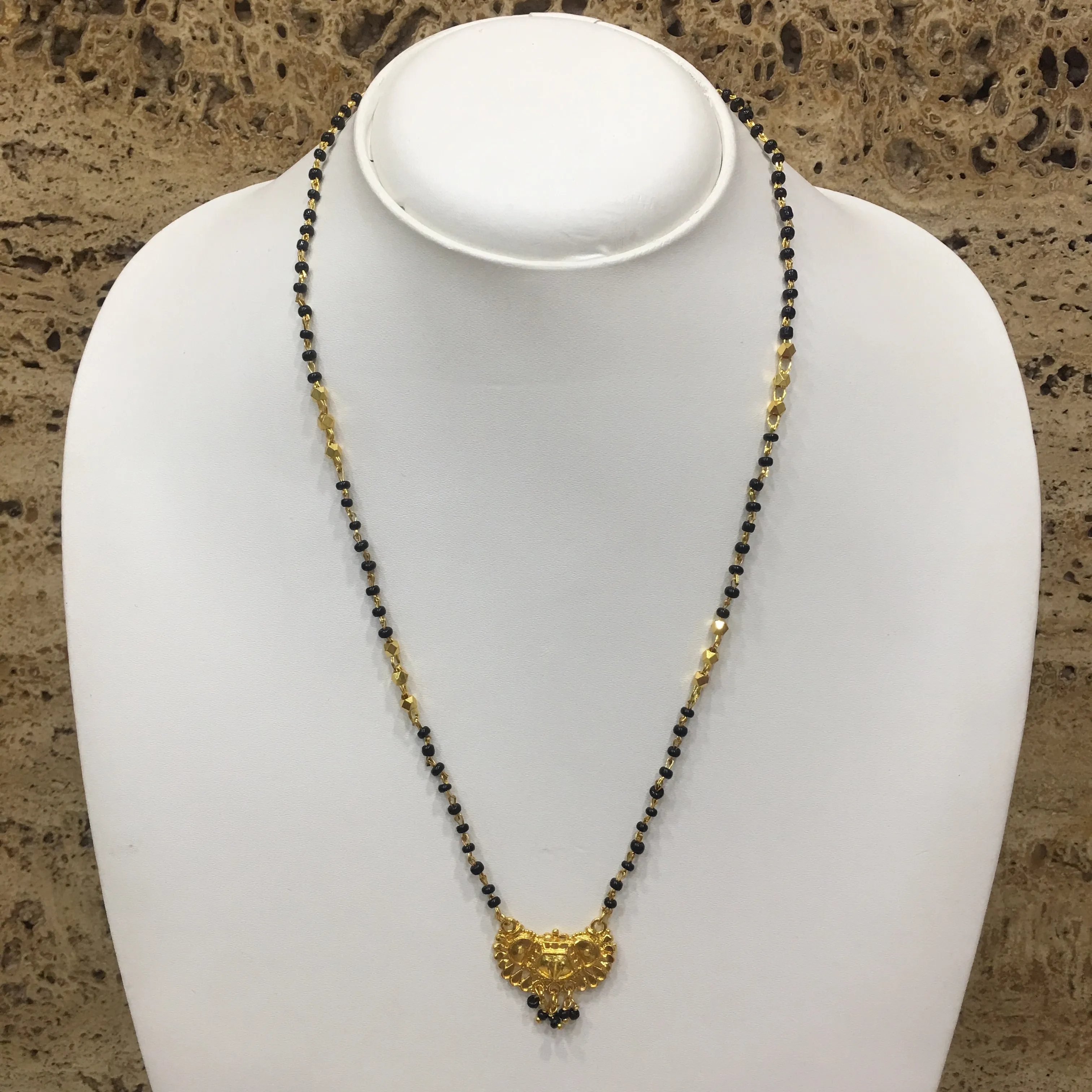 Short Mangalsutra Designs Gold Plated Latest Black & Gold Beads Single Layer Mangalsutra