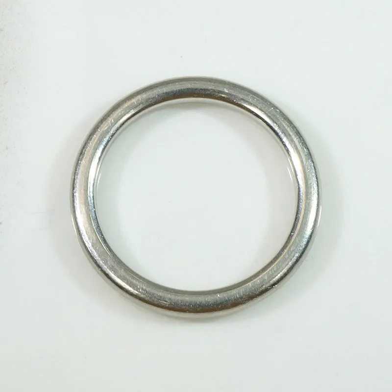 Slim & Curvy Platinum Wedding Band