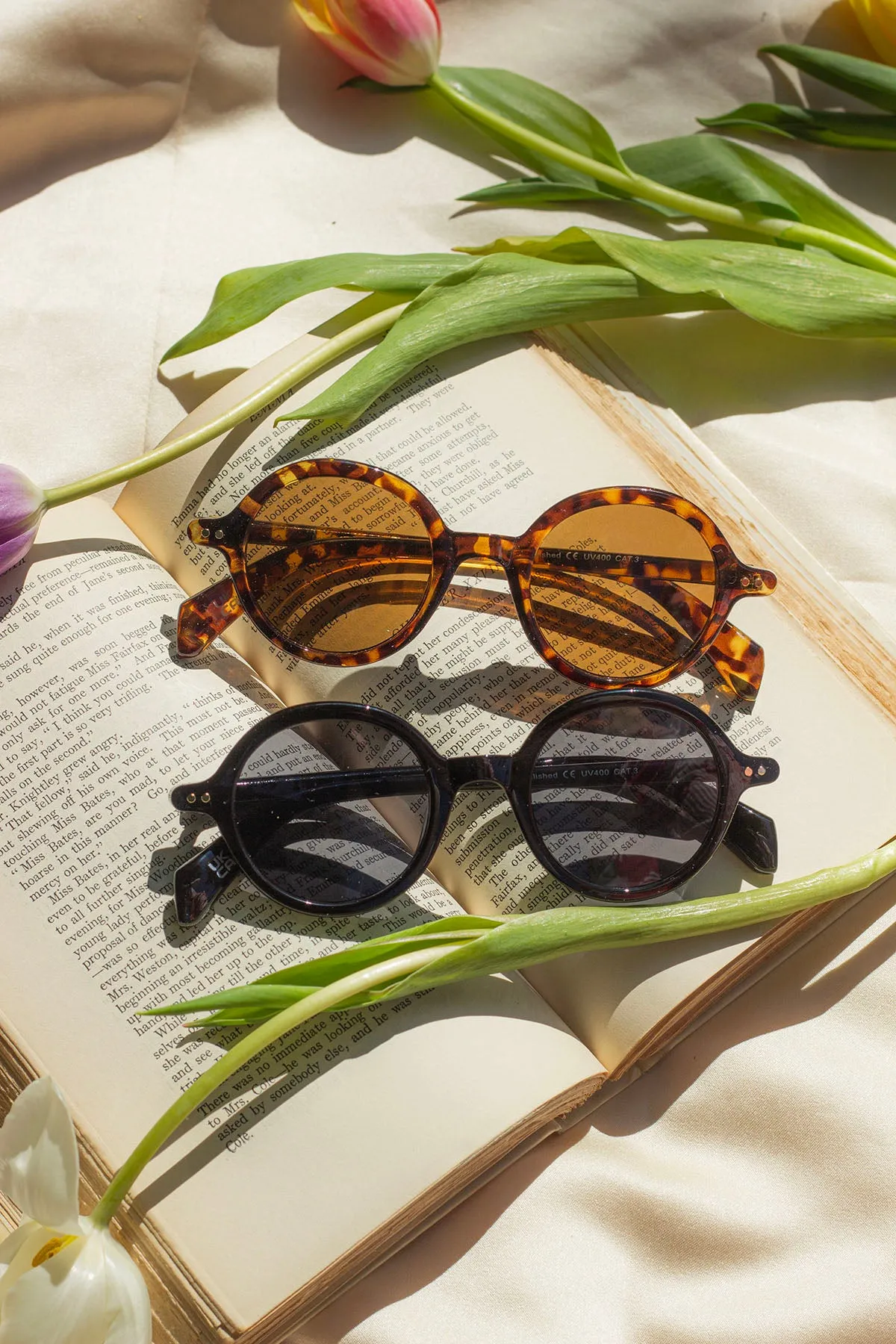 Small Round Rim Retro Look Sunglasses