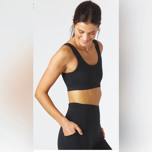 Splendid NWOT Black Sports Bra