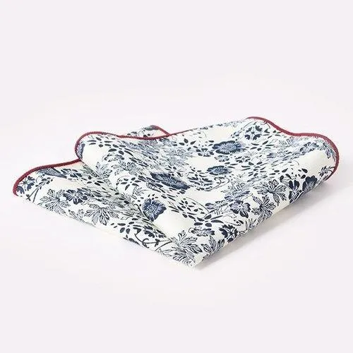 Stylish Floral and Leaf Pattern Wedding or Party Business Suit Pocket Square For Men - White