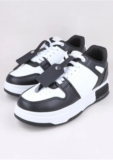 Tenis Retro Perforado Etiqueta