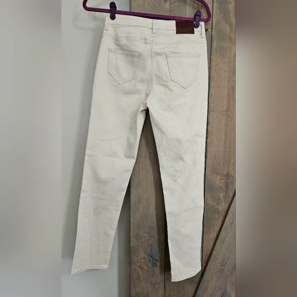 THAKOON Classic Cropped Jeans In EC Ecru. Size 2 NWT
