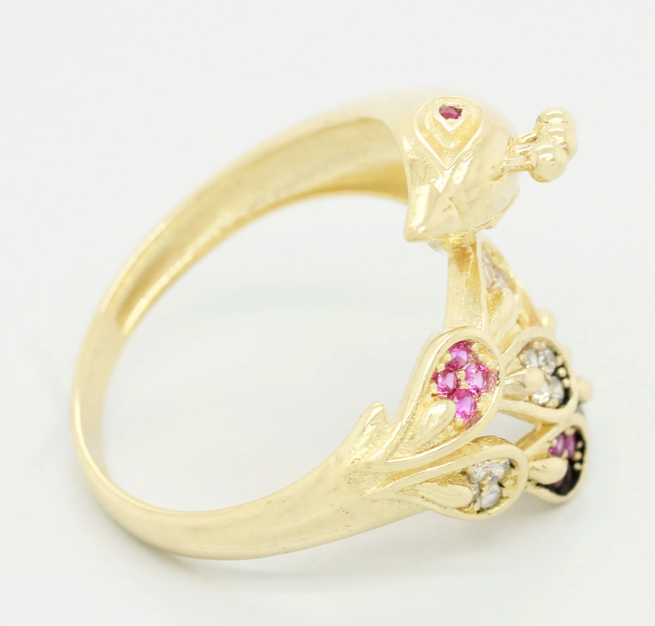 Vintage 0.10ctw Ruby Peacock Ring - 14k Yellow Gold - Size 8