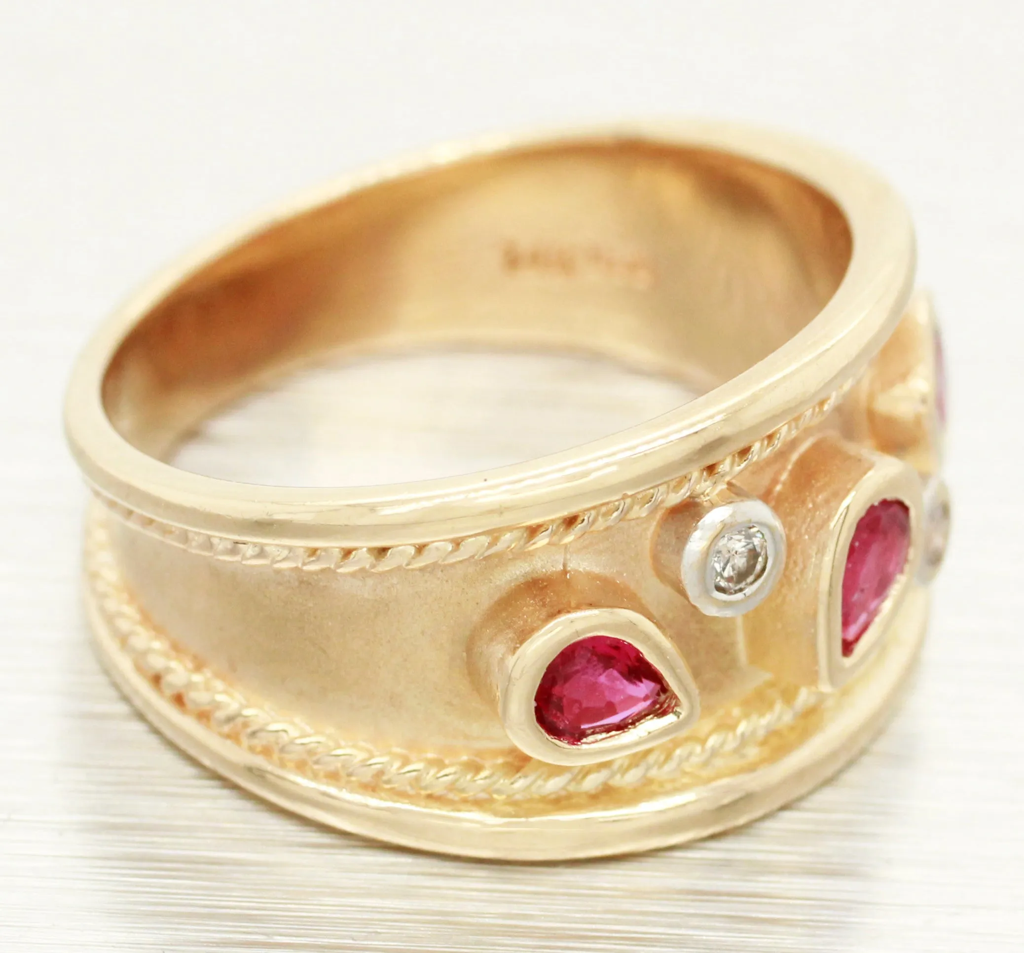 Vintage 0.40ctw Pear Cut Ruby & Diamond Band Ring - 14k Yellow Gold w/ Milgrain