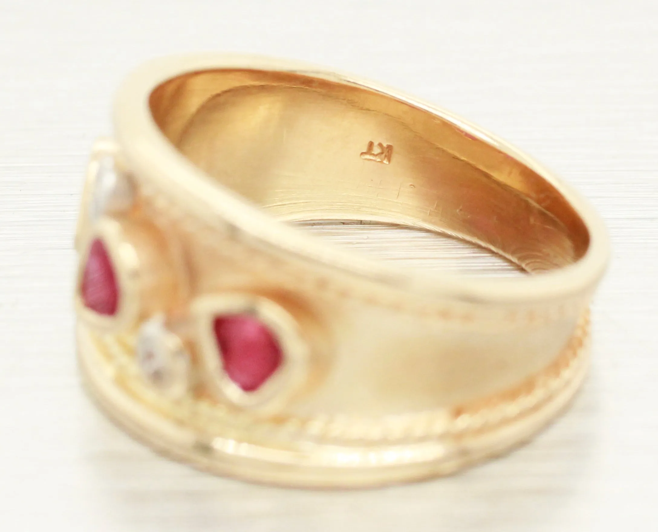 Vintage 0.40ctw Pear Cut Ruby & Diamond Band Ring - 14k Yellow Gold w/ Milgrain