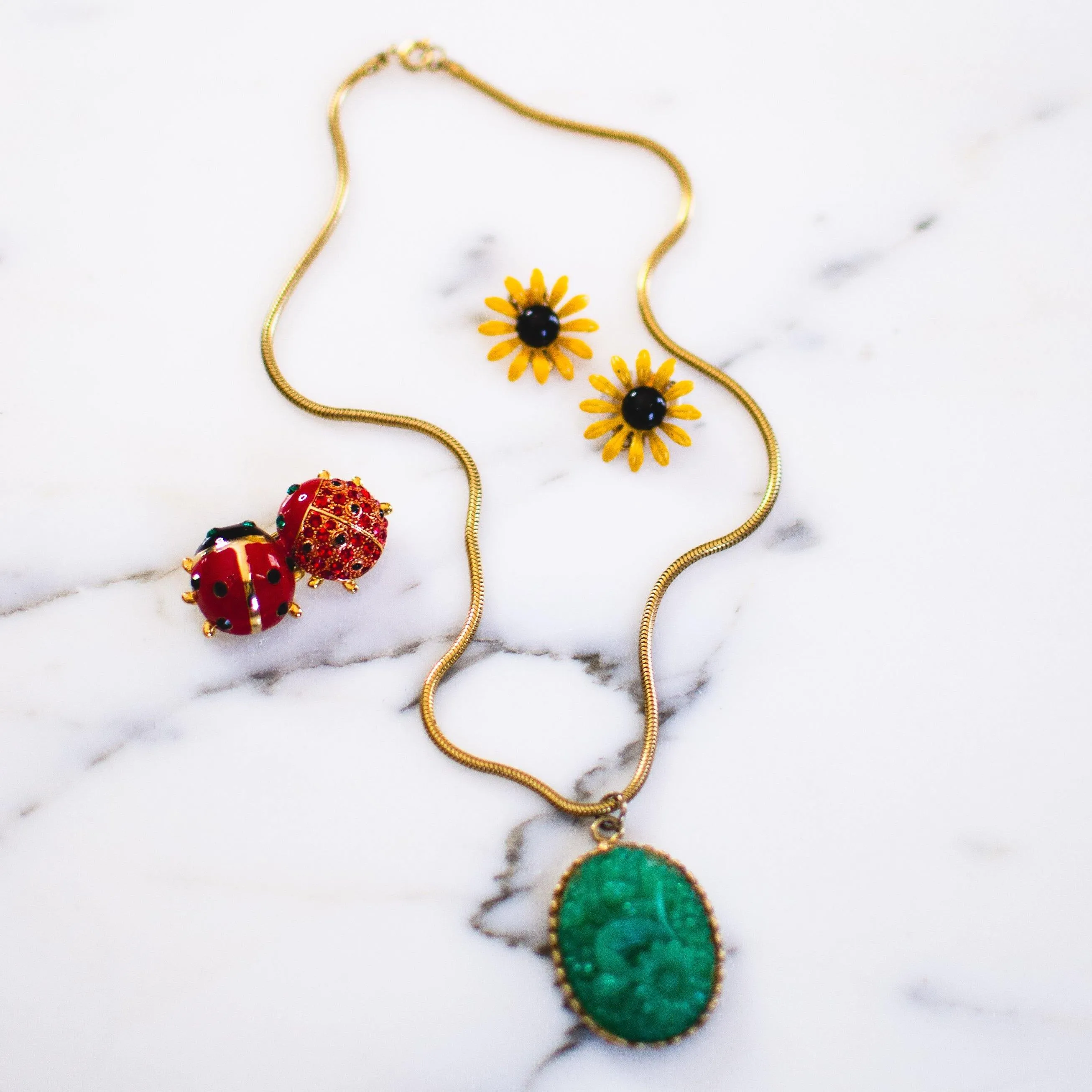 Vintage 1960s Pressed Jade Glass Pendant Statement Necklace