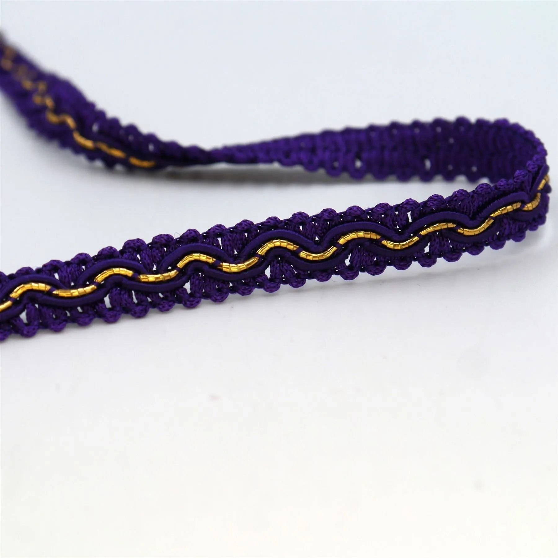 Vintage Braid With Metallic 'Wave' Design 10mm 1724