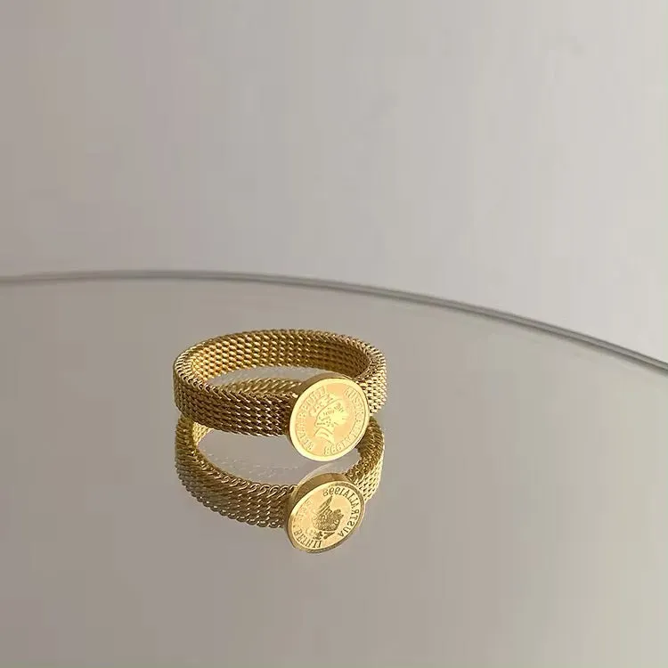 Vintage Creative Beauty Head Portrait Gold Ring