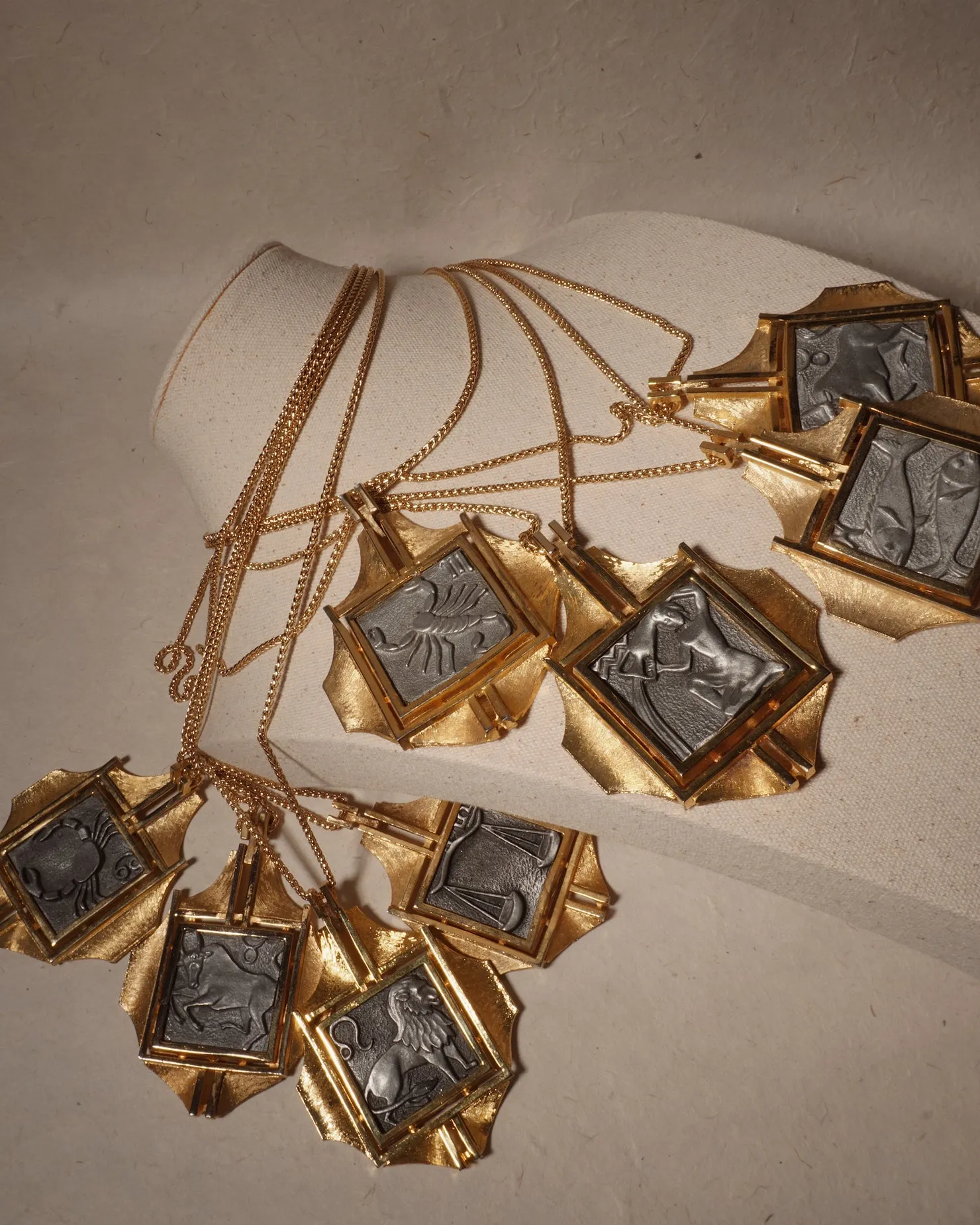 Vintage Leo Razza Pendant Necklace