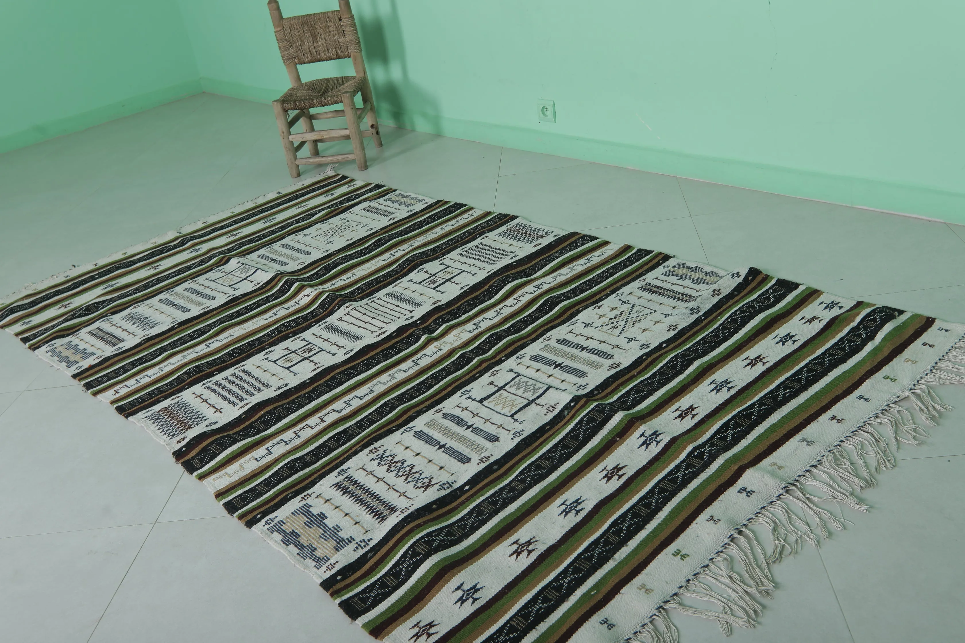 Vintage Moroccan Rug - 4.2 x 8.2 Feet Handmade Traditional Rug