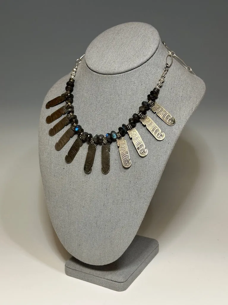 VINTAGE SILVER AND FACETED LABRADORITE STATEMENT NECKLACE LCN560