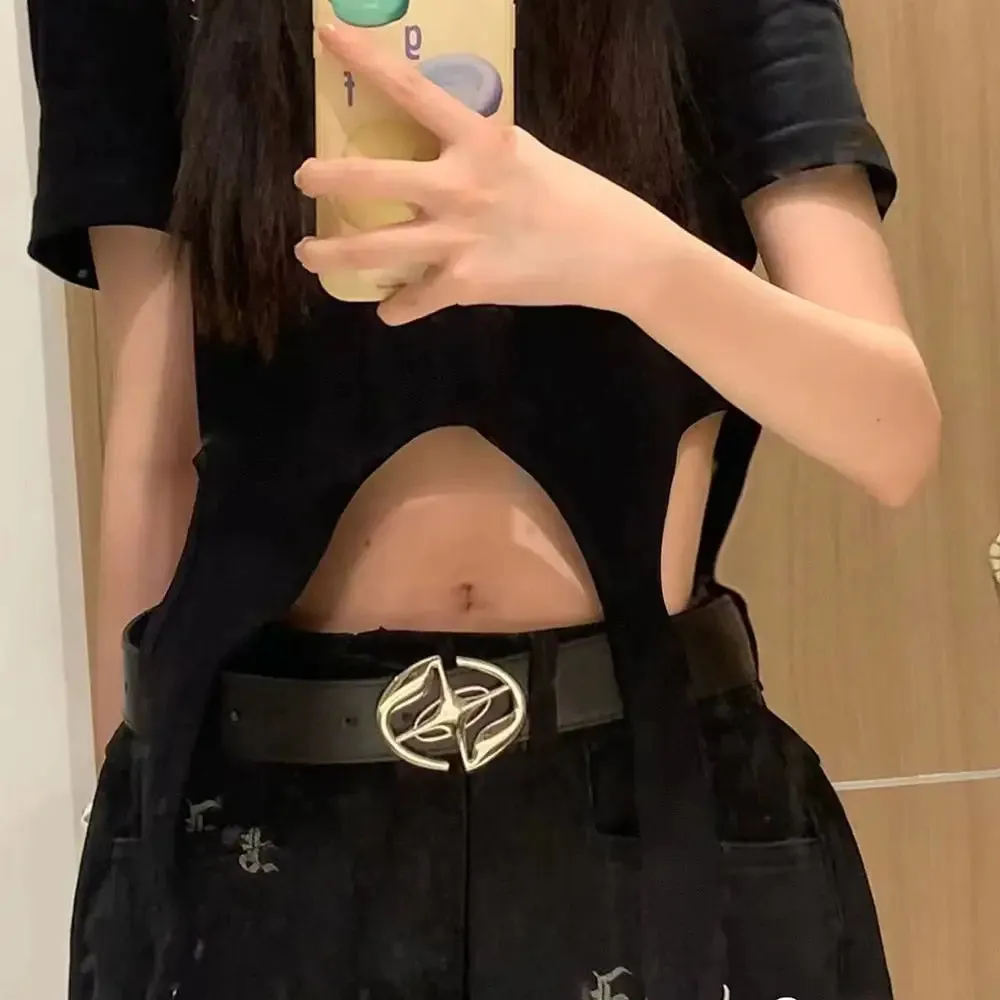 Y2K Streetwear Belt: 2000s Urban Style