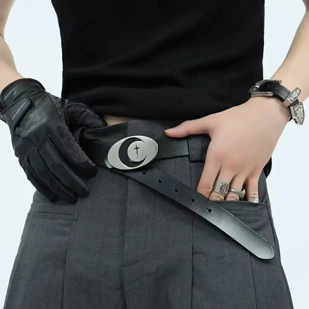 Y2K Streetwear Belt: 2000s Urban Style